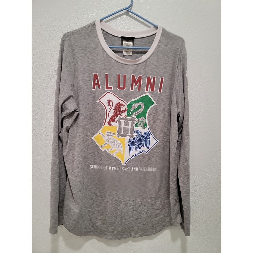 harry Potter shirt juniors sl. Alumni long sleeve Medium excellent condition